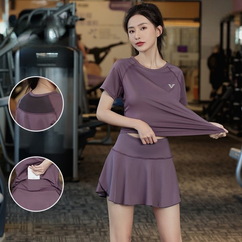 Running Gear For Your Phone - 女性用ランニングスーツ半袖メッシュ電話ポケットプリーツスコート速乾性2ピースワークアウトジムフィットネススポーツトレーニングギア